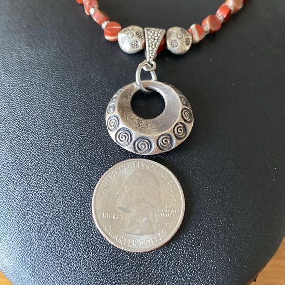 Marble and silver necklace - Picture 4 of 4